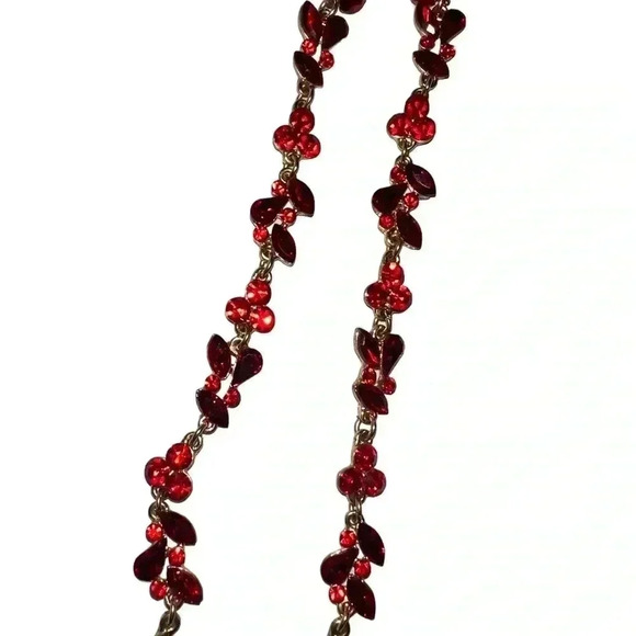 Absolutely GORGEOUS!!Elegant Red Gemstone Earrings - Polished Gold-Tone Setting” - Picture 6 of 14